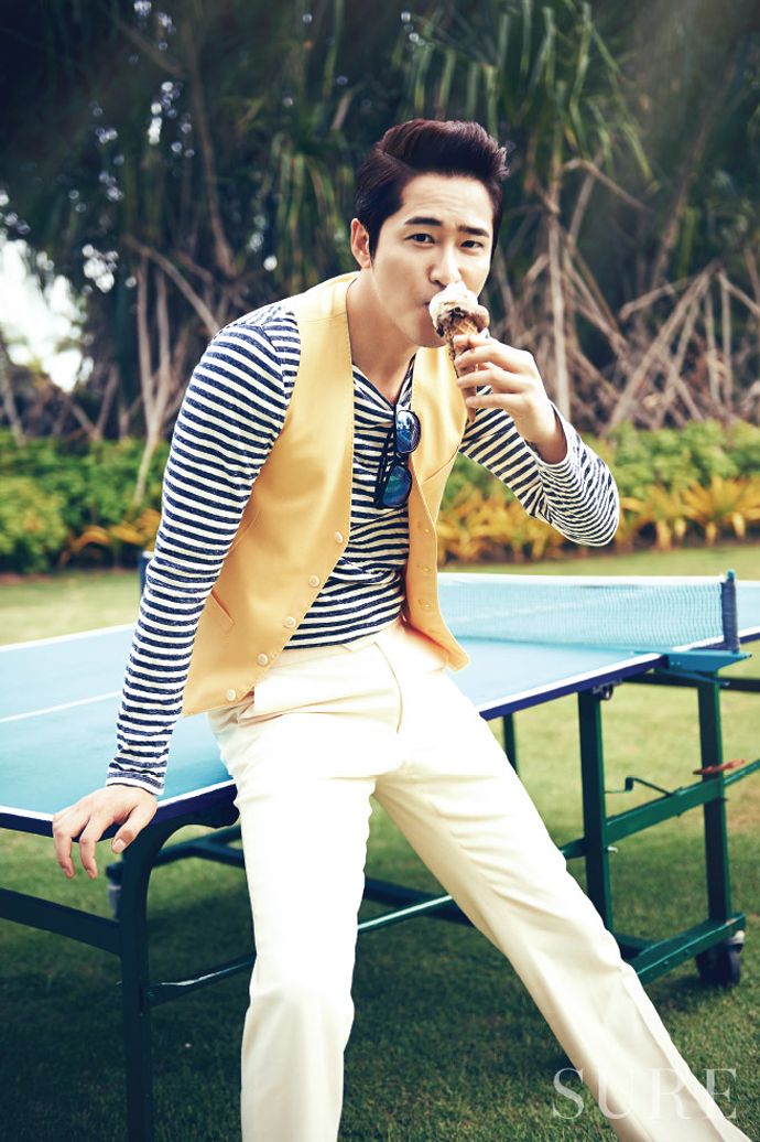 Additional Spreads Of Kang Ji Hwan From SURE’s August 2014 Edition Couch Kimchi